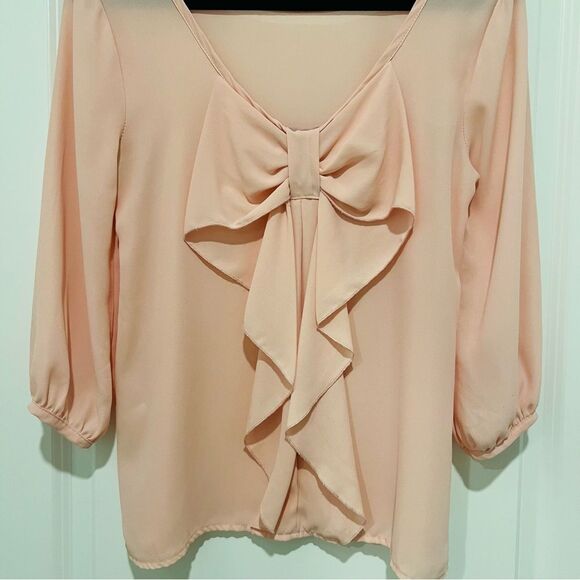 Shasa Women's Blouse With Back Bow and Deep V-Neck Detail Blush Pink Sz. Small - Picture 7 of 8